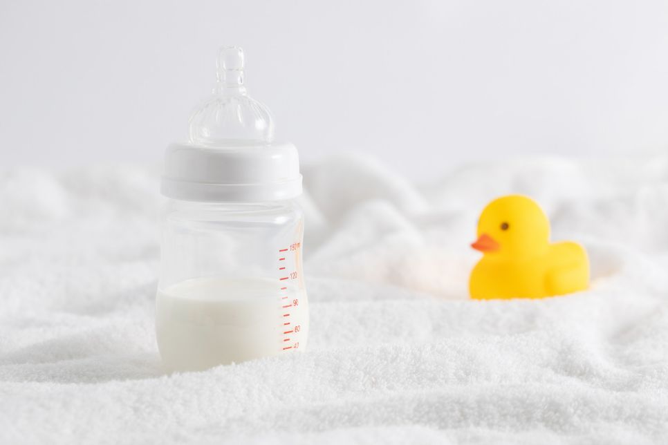 Bảo quản sữa mẹ đã vắt như thế nào