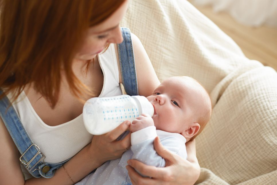 Nguồn sữa mẹ chứa nhiều kháng thể